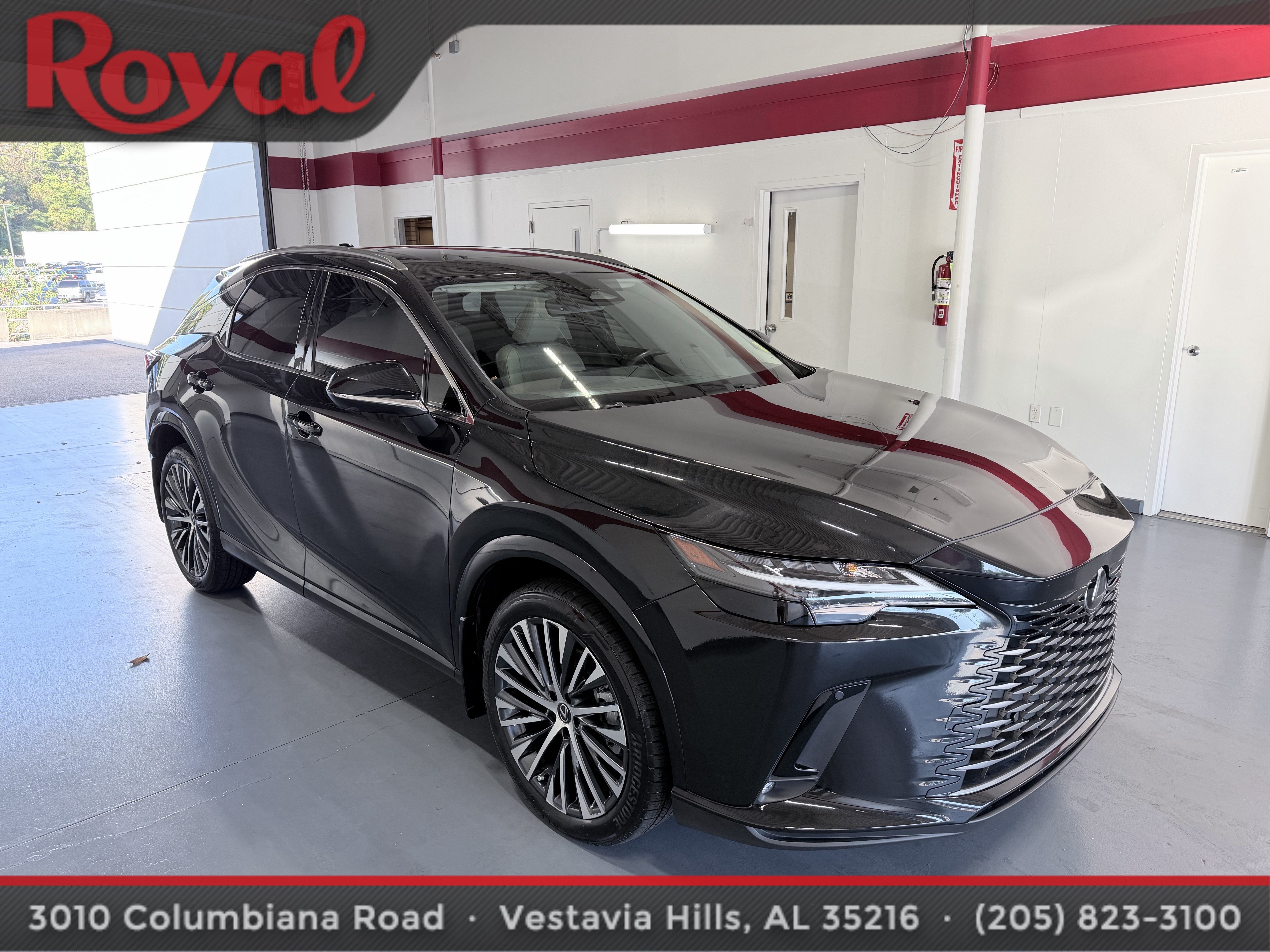 Used 2023 Lexus RX 350 Premium Plus w/ Cold Area Package FWD image 3
