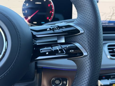 New 2026 Mercedes-Benz GLS 450 4MATIC image 26