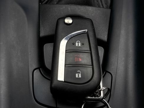 Used 2021 Toyota C-HR LE image 21