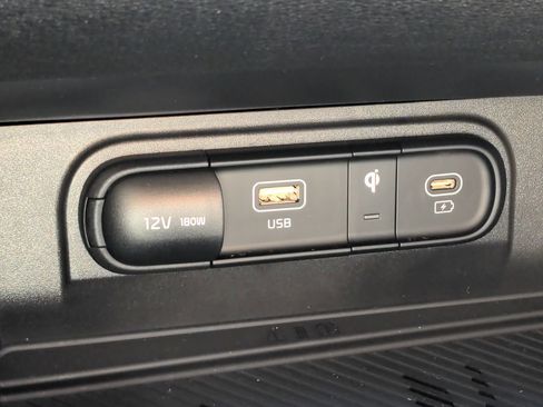 Used 2023 Kia Sportage SX image 22