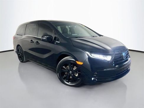 Used 2024 Honda Odyssey Sport image 2