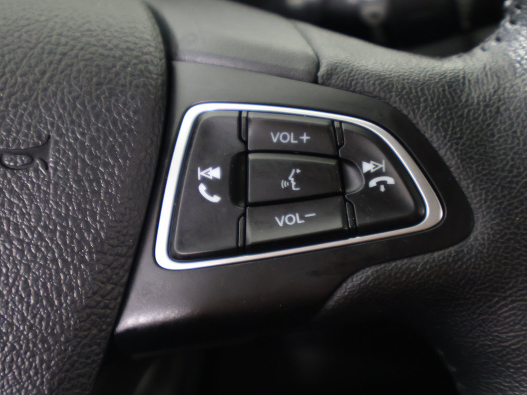 Used 2018 Ford Focus SE w/ Cold Weather Package FWD image 37