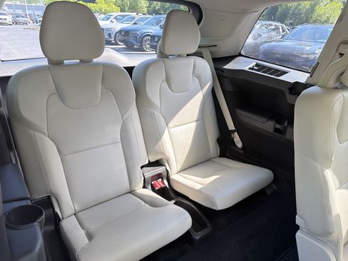 Certified 2024 Volvo XC90 B6 Plus w/ Protection Package Premier AWD/4WD image 33