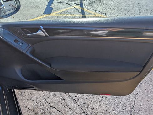 Used 2012 Volkswagen Golf 2-Door image 21