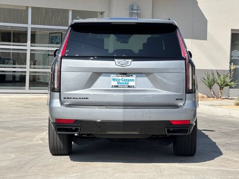 Used 2023 Cadillac Escalade Sport Platinum w/ LPO, ONYX Package AWD/4WD image 8