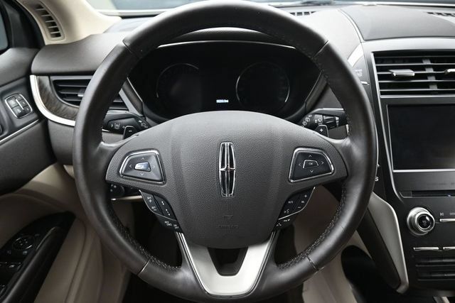 Used 2019 Lincoln MKC Reserve w/ MKC Technology Package AWD/4WD image 16