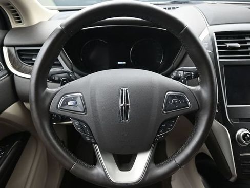 Used 2019 Lincoln MKC Reserve w/ MKC Technology Package AWD/4WD image 16