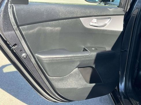 Used 2022 Kia Forte LXS image 16