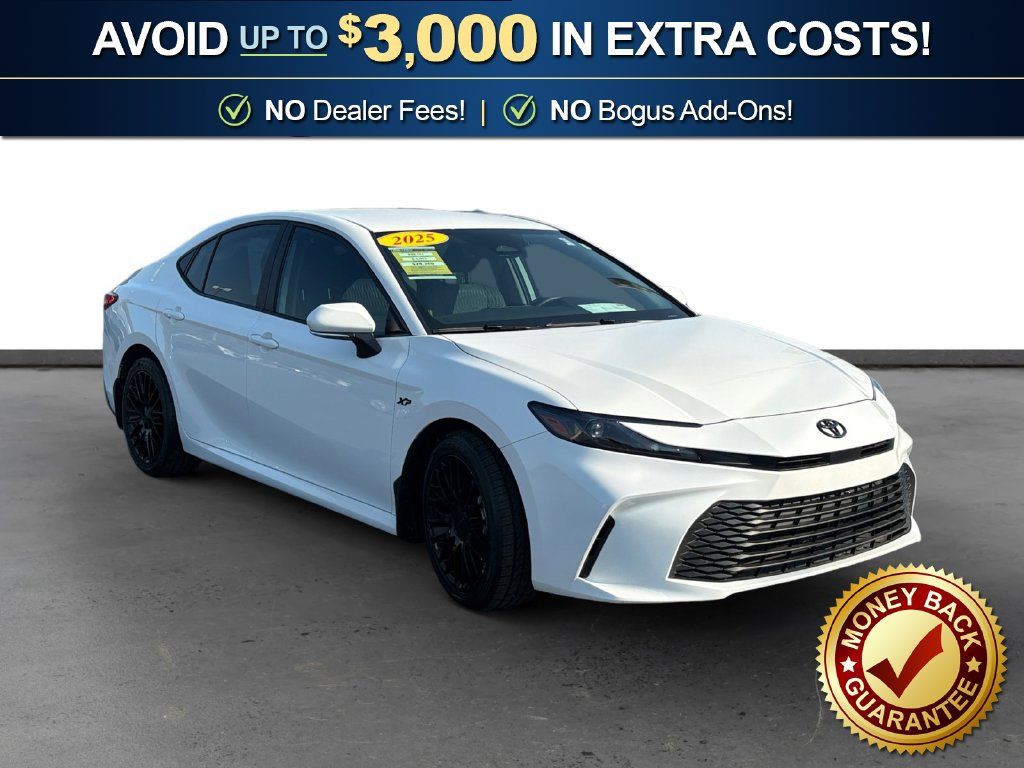 Used 2025 Toyota Camry LE w/ Convenience Package FWD image 10