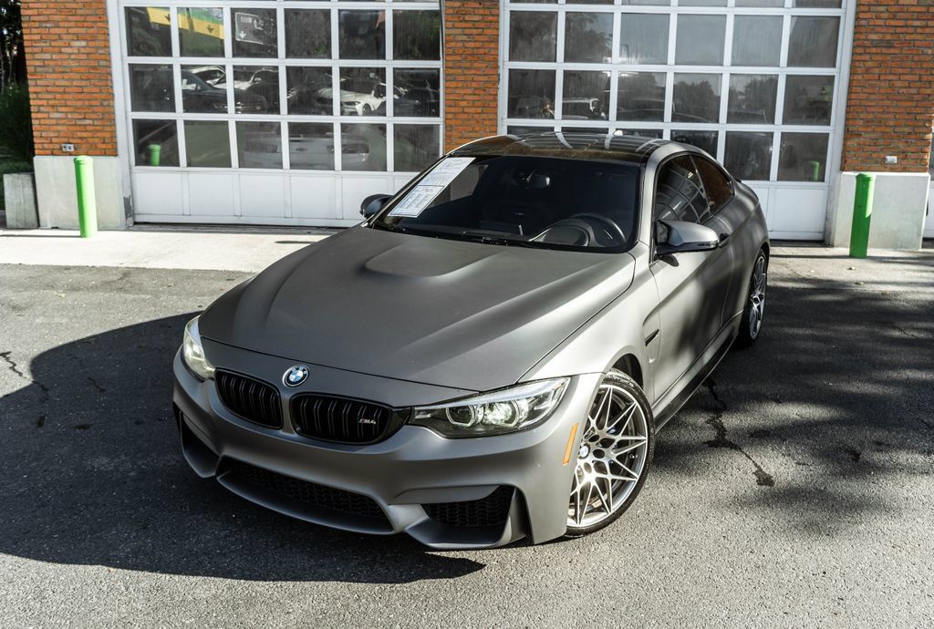 Used 2018 BMW M4 Coupe RWD image 2