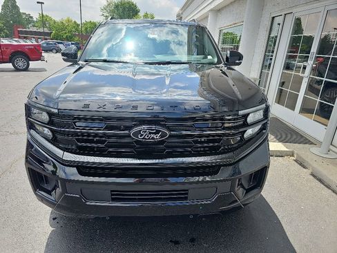 New 2026 Ford Expedition Max Platinum AWD/4WD image 3