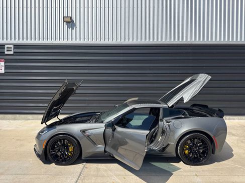 Used 2016 Chevrolet Corvette Z06 w/ 3LZ Preferred Equipment Group image 39