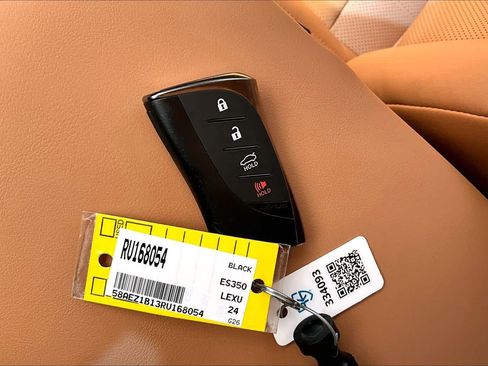 Used 2024 Lexus ES 350 w/ Technology Package FWD image 15