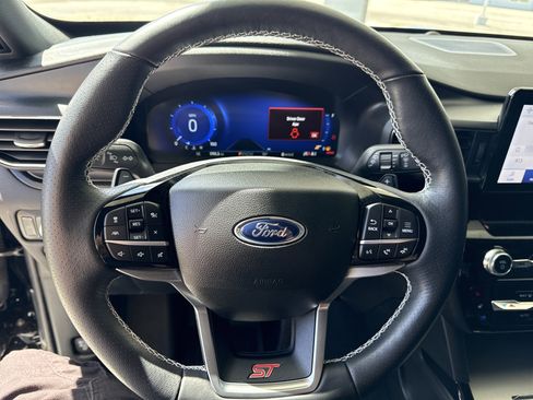 Used 2023 Ford Explorer ST w/ Equipment Group 401A AWD/4WD image 17