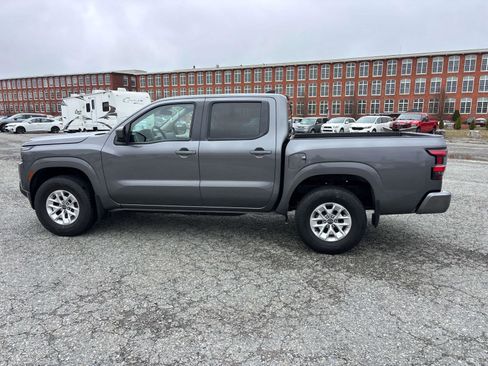 Used 2024 Nissan Frontier SV w/ Tow Package AWD/4WD image 8