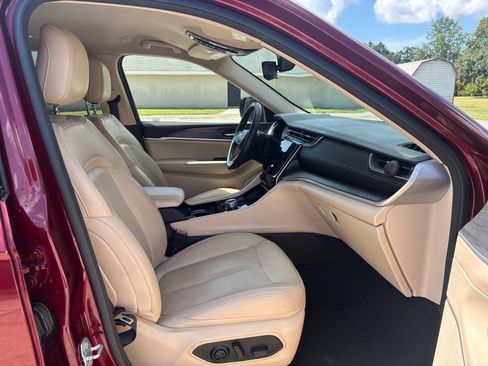 Used 2021 Jeep Grand Cherokee L Limited RWD image 24