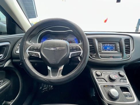 Used 2016 Chrysler 200 Limited image 24