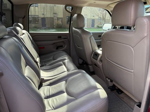 Used 2005 Chevrolet Silverado 2500 LT w/ Heavy-Duty Power Package image 13