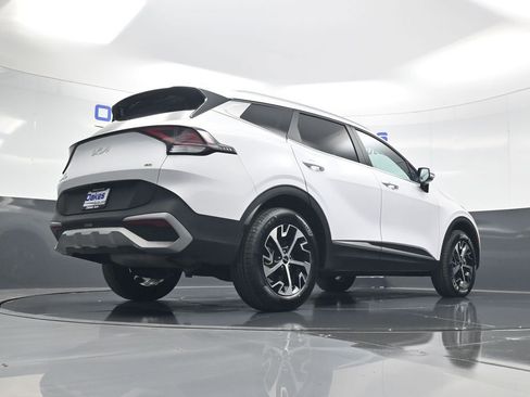Certified 2024 Kia Sportage EX image 45