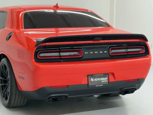 Used 2023 Dodge Challenger SRT Hellcat RWD image 15