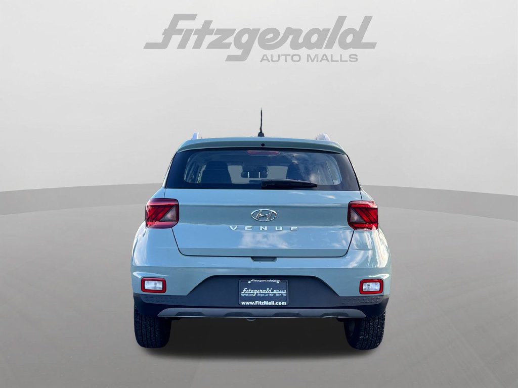 Used 2025 Hyundai Venue SEL FWD image 7