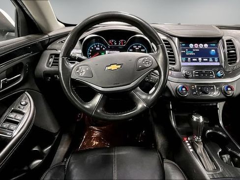 Used 2016 Chevrolet Impala LT w/ Leather Package FWD image 9