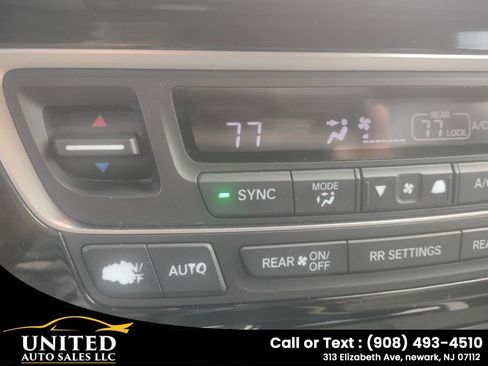 Used 2016 Honda Pilot Touring image 21