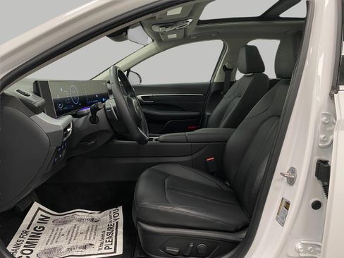 Certified 2025 Hyundai Sonata Limited FWD image 32