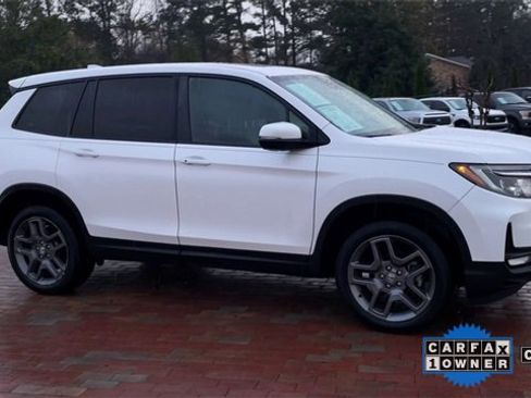 Certified 2023 Honda Passport EX-L image 3