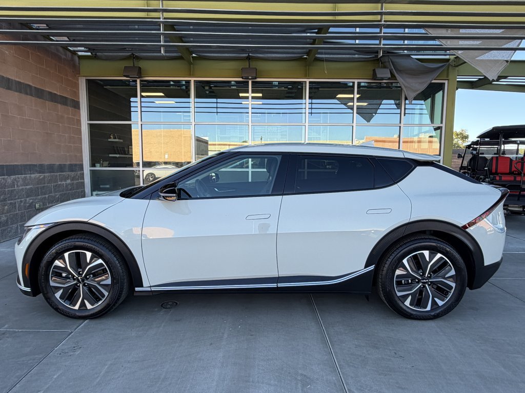 Used 2024 Kia EV6 Light AWD/4WD image 7