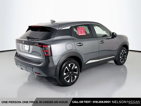 Certified 2025 Nissan Kicks SV AWD/4WD image 5