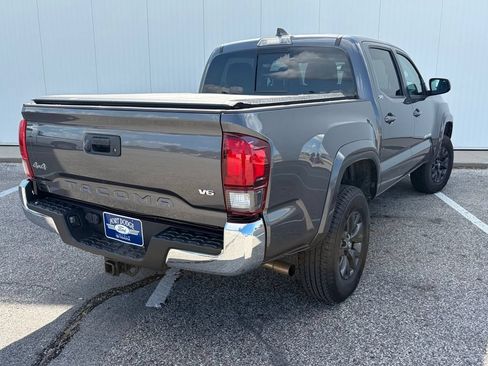 Used 2021 Toyota Tacoma SR5 AWD/4WD image 7
