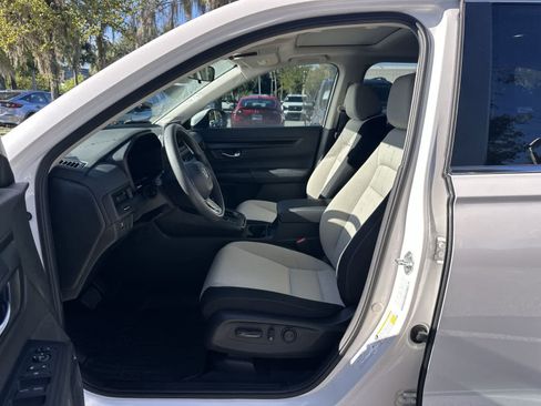 Used 2024 Honda CR-V EX image 2
