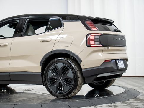 New 2026 Volvo EX30 Cross Country Ultra w/ Protection Package Premier image 36