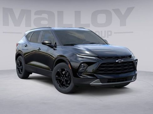 New 2026 Chevrolet Blazer LT w/ Midnight/Sport Edition FWD image 2