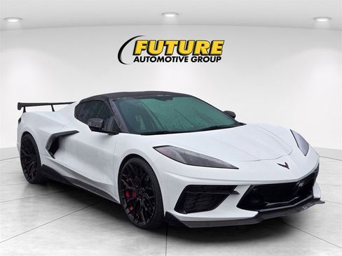 Used 2020 Chevrolet Corvette Stingray Premium Cpe w/ 3LT Preferred Equipment Group image 1