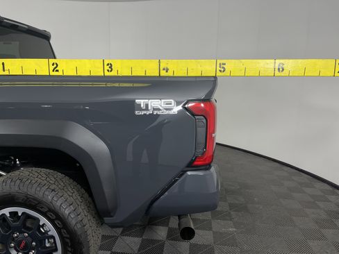 Used 2025 Toyota Tacoma SR image 8