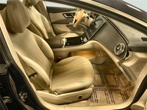 Used 2022 Mercedes-Benz EQS 450+ Sedan image 15