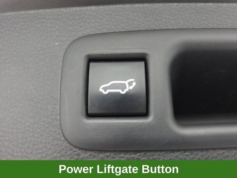 Used 2023 Toyota Highlander XSE image 48