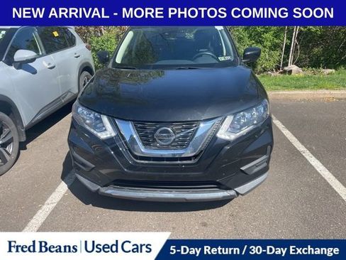 Used 2019 Nissan Rogue S AWD/4WD image 2