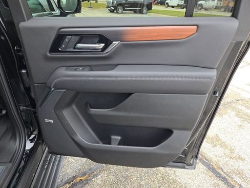 New 2026 GMC Yukon XL Denali w/ Sun & Power Step Package image 10