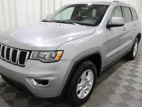 Used 2017 Jeep Grand Cherokee Laredo w/ Quick Order Package 23E AWD/4WD image 32