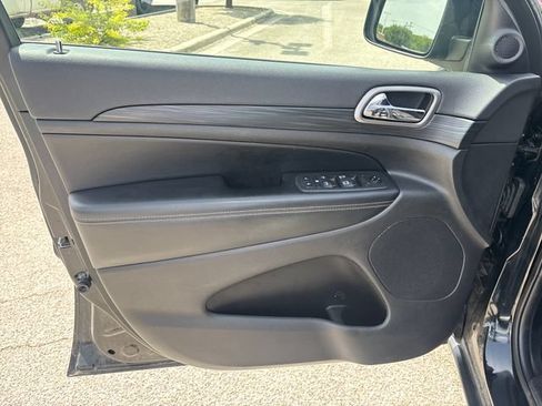 Used 2021 Jeep Grand Cherokee Freedom Edition RWD image 26