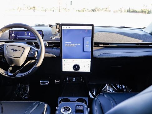 Used 2024 Ford Mustang Mach-E Premium image 15