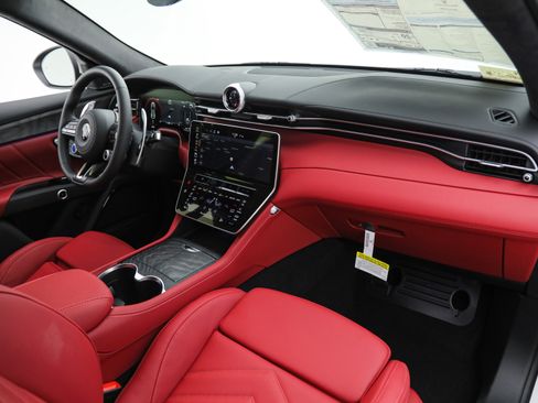 New 2026 Maserati Grecale Modena image 10