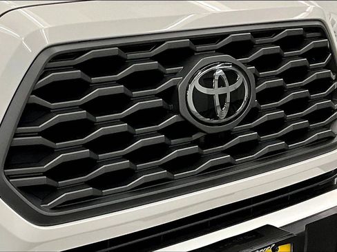 Used 2023 Toyota Tacoma TRD Off-Road w/ Technology Package AWD/4WD image 65