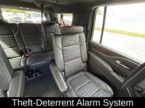 Used 2024 Cadillac Escalade ESV Sport Platinum w/ LPO, ONYX Package image 14