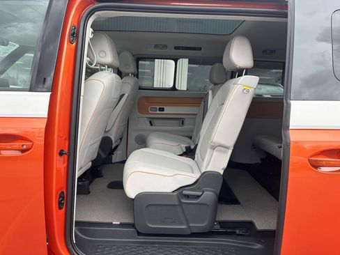 Used 2025 Volkswagen ID. Buzz 1st Edition image 4