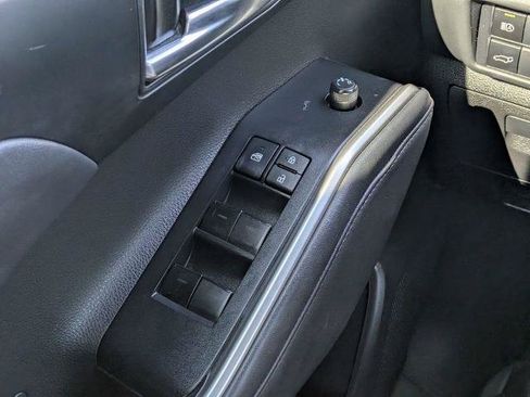 Used 2022 Toyota Highlander XSE FWD image 21