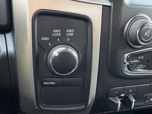 Used 2018 RAM 3500 Big Horn image 40